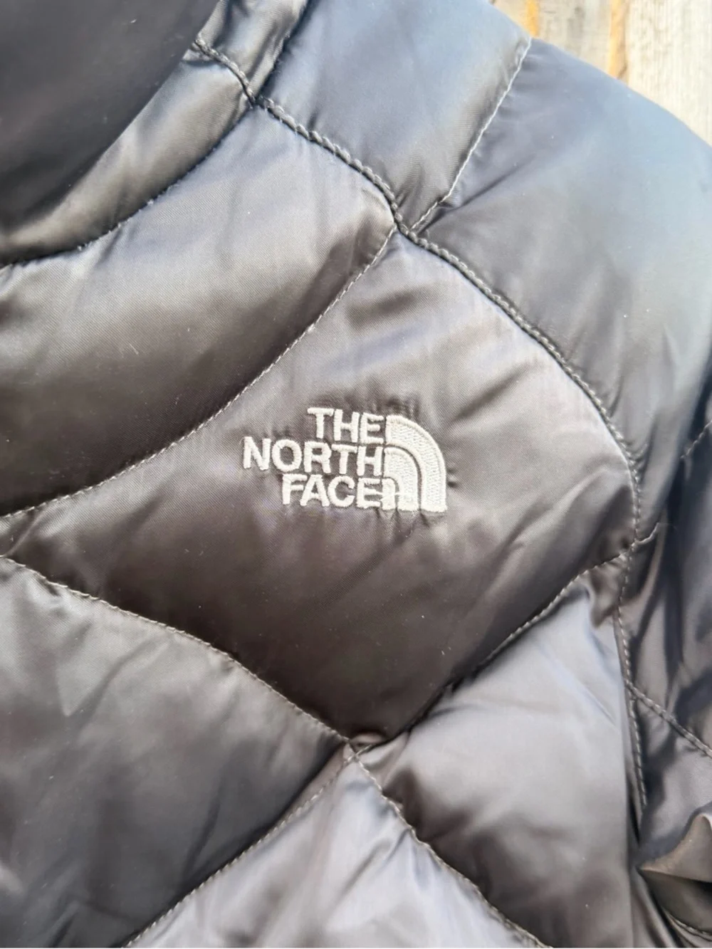 The North Face Black Quilted Puffer coat. Size small - Picture 3 of 13